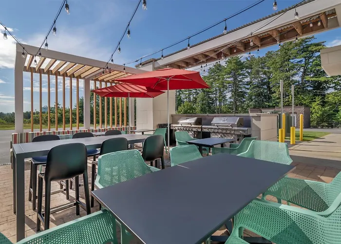 Home2 Suites By Hilton Queensbury Lake George